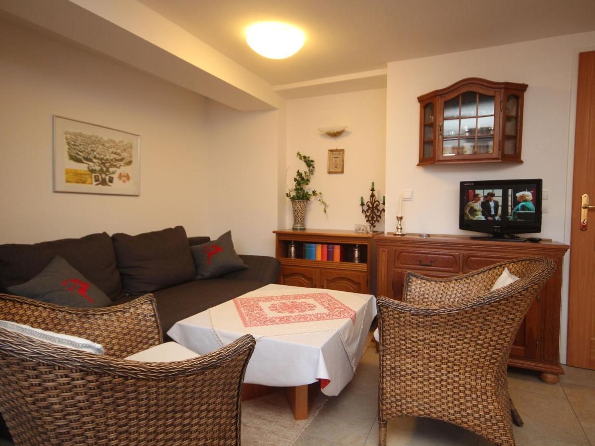 Apartment Near The Hahnenkamm Cable Car Кицбюэль Экстерьер фото