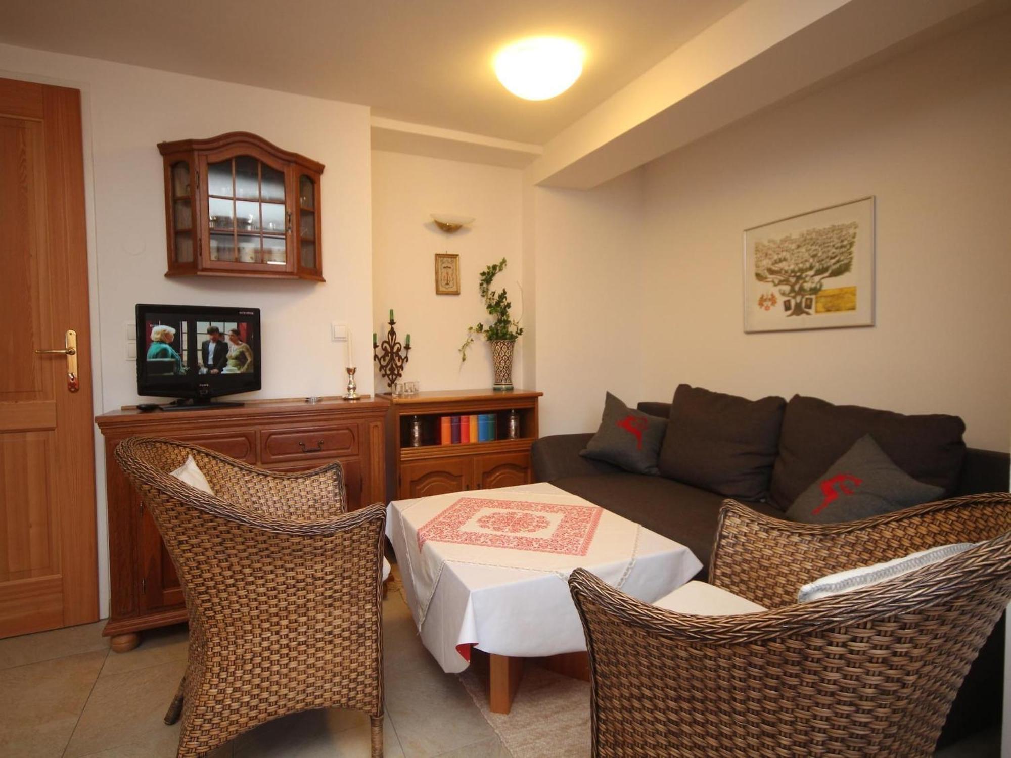 Apartment Near The Hahnenkamm Cable Car Кицбюэль Экстерьер фото