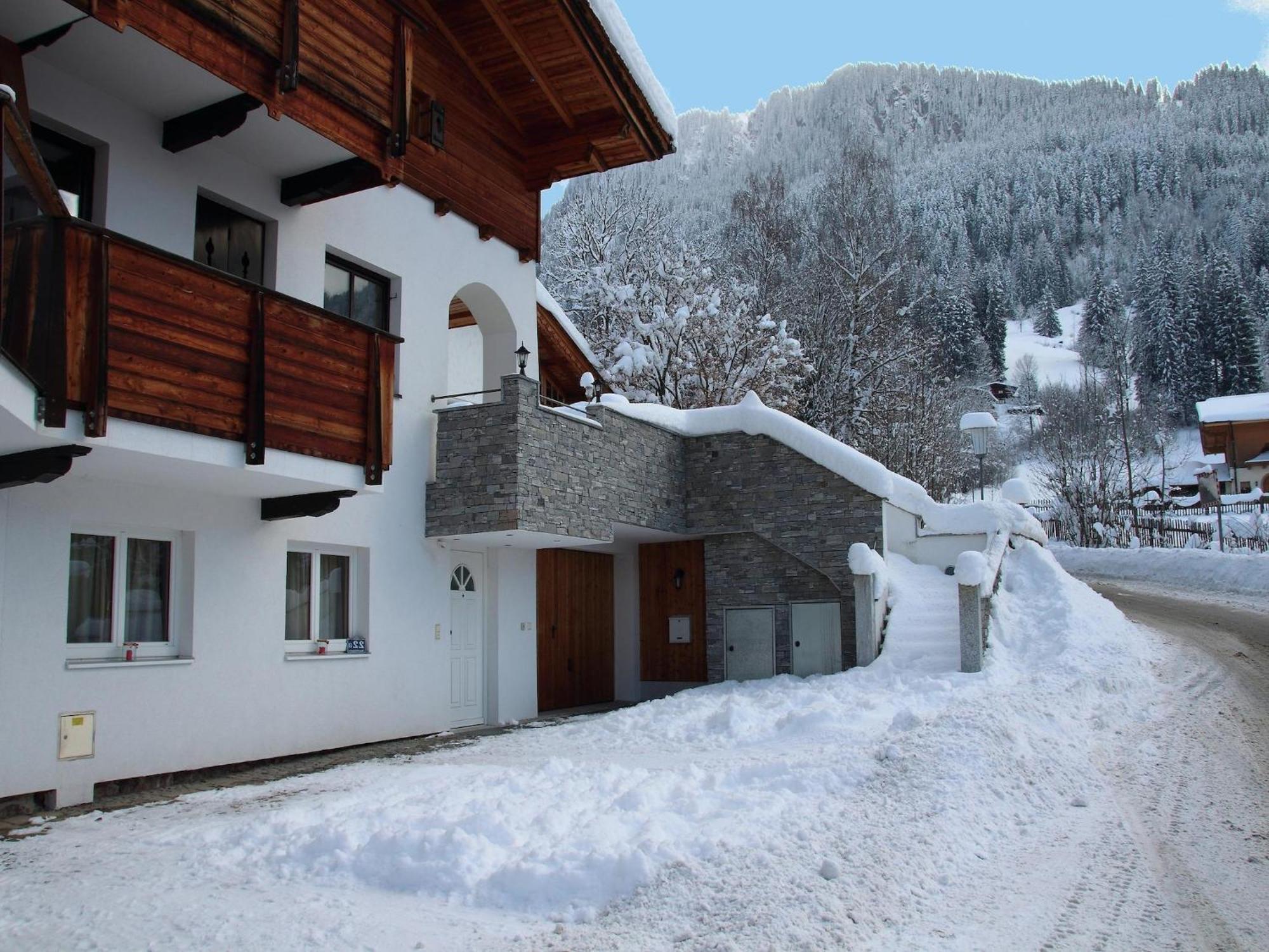 Apartment Near The Hahnenkamm Cable Car Кицбюэль Экстерьер фото