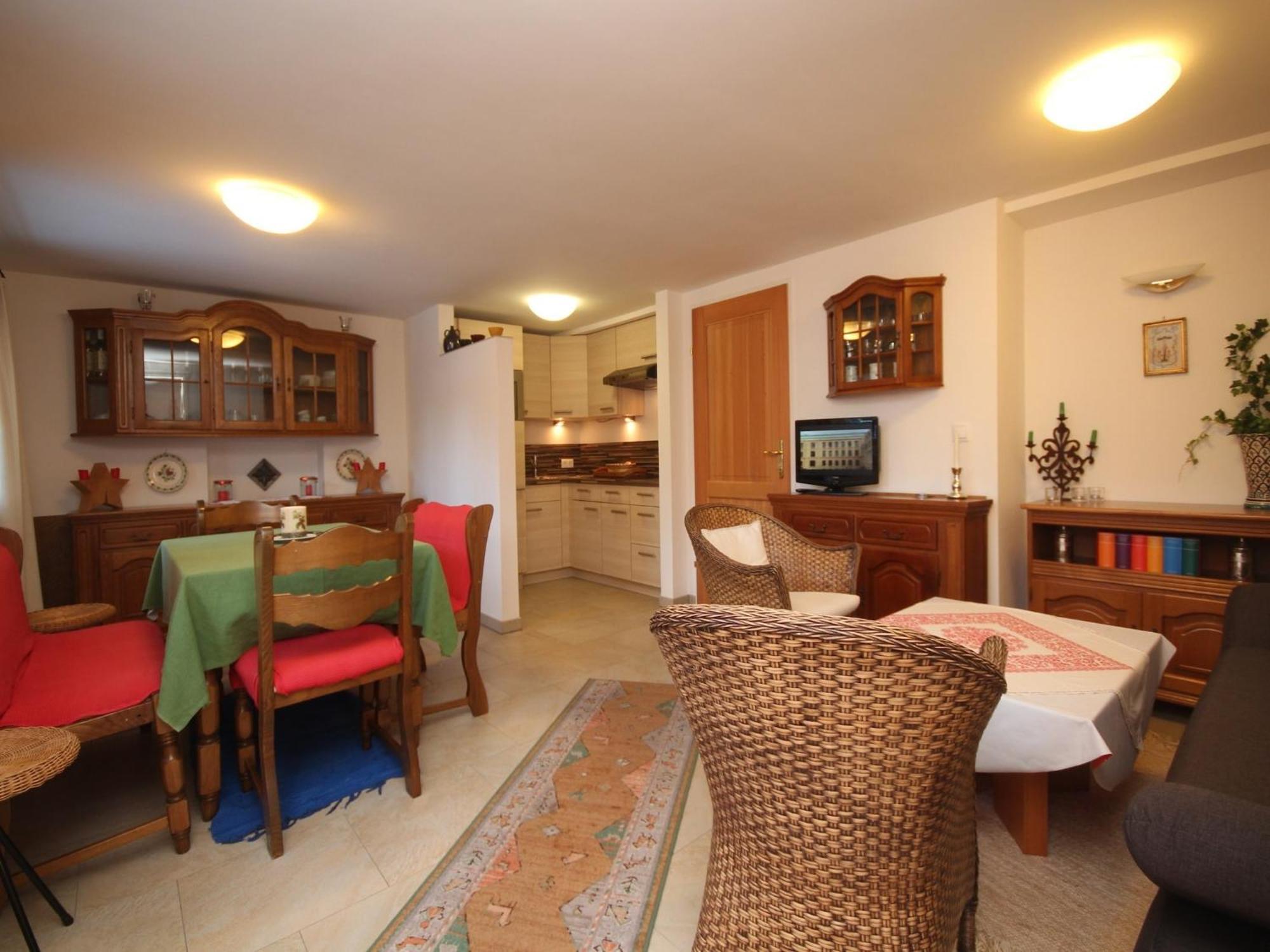 Apartment Near The Hahnenkamm Cable Car Кицбюэль Экстерьер фото