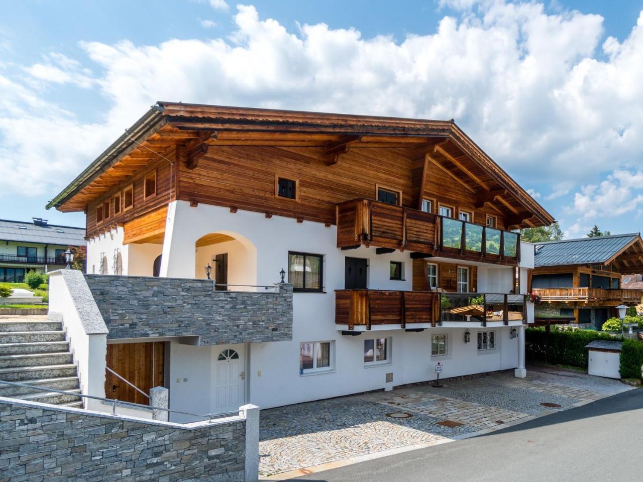 Apartment Near The Hahnenkamm Cable Car Кицбюэль Экстерьер фото